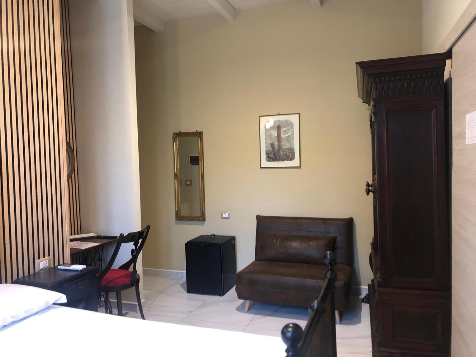 Gli Alloggi De Il Piccolo Borgo Castel Maggiore Exterior photo